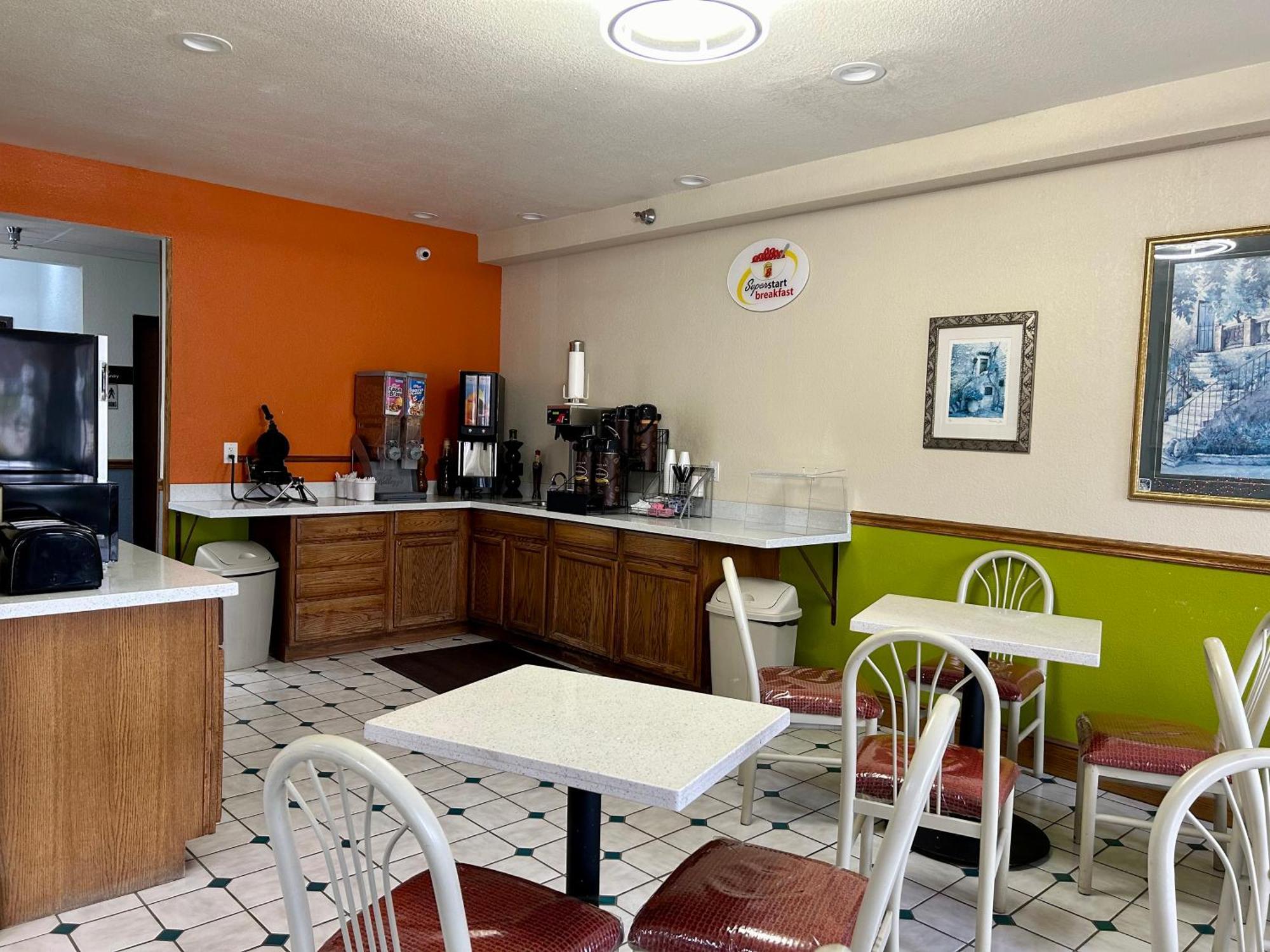 Super 8 By Wyndham Platte City Kansas City Area Buitenkant foto