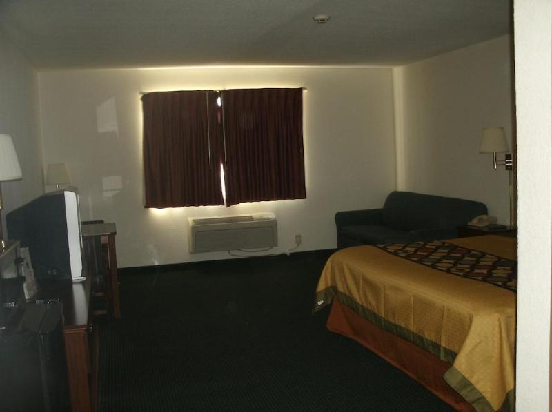 Super 8 By Wyndham Platte City Kansas City Area Buitenkant foto