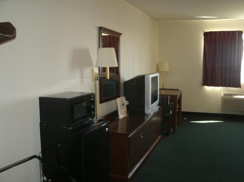Super 8 By Wyndham Platte City Kansas City Area Buitenkant foto